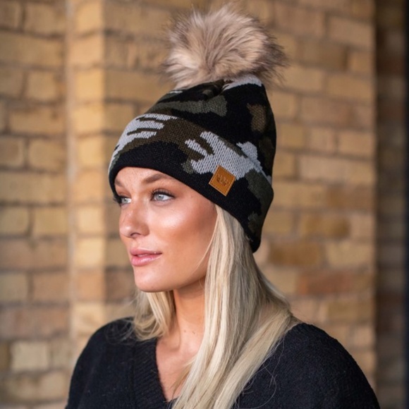 Olive Camouflage Fleece Lined Knit Faux Fur Pompom Beanie Women's Winter Hat